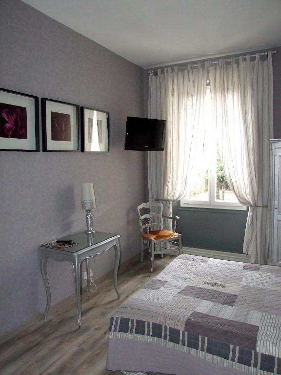 Logis Hotel L'Occitan 2 Etoiles Gaillac Bilik gambar
