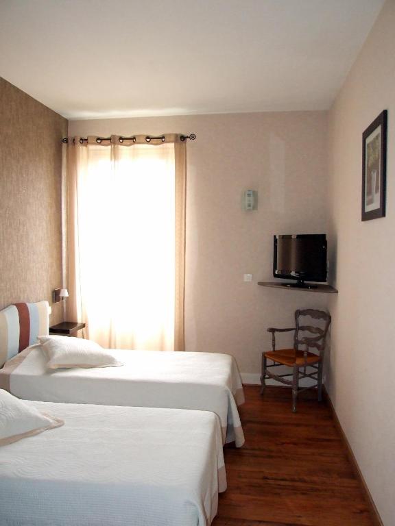 Logis Hotel L'Occitan 2 Etoiles Gaillac Bilik gambar